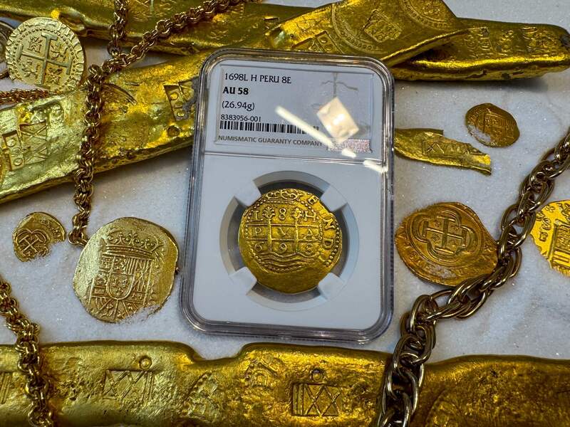 Peru 8 Escudos 1698 "1715 Fleet Shipwreck" NGC 58 17