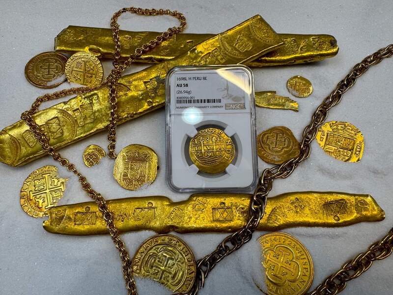 Peru 8 Escudos 1698 "1715 Fleet Shipwreck" NGC 58 27