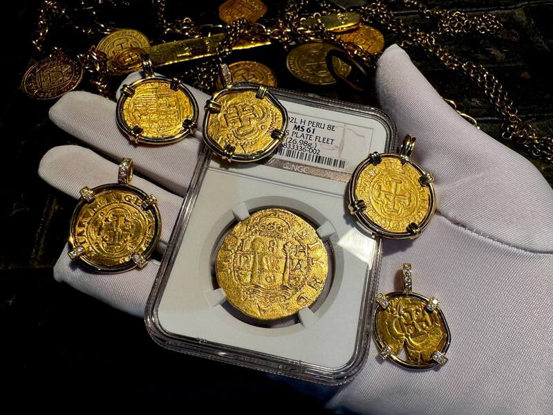 Peru 8 Escudos 1702 "1 of 2 found by Bob Johnson" NGC 61 19