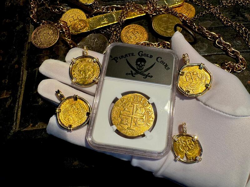 Peru 8 Escudos 1702 "1 of 2 found by Bob Johnson" NGC 61 28