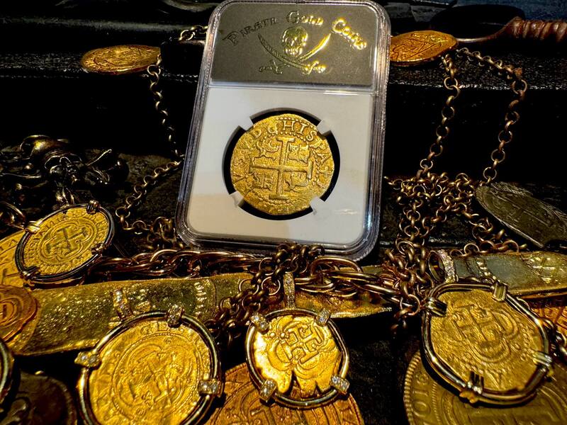 Peru 8 Escudos 1702 "1 of 2 found by Bob Johnson" NGC 61 15