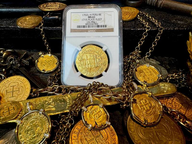 Peru 8 Escudos 1702 "1 of 2 found by Bob Johnson" NGC 61 35