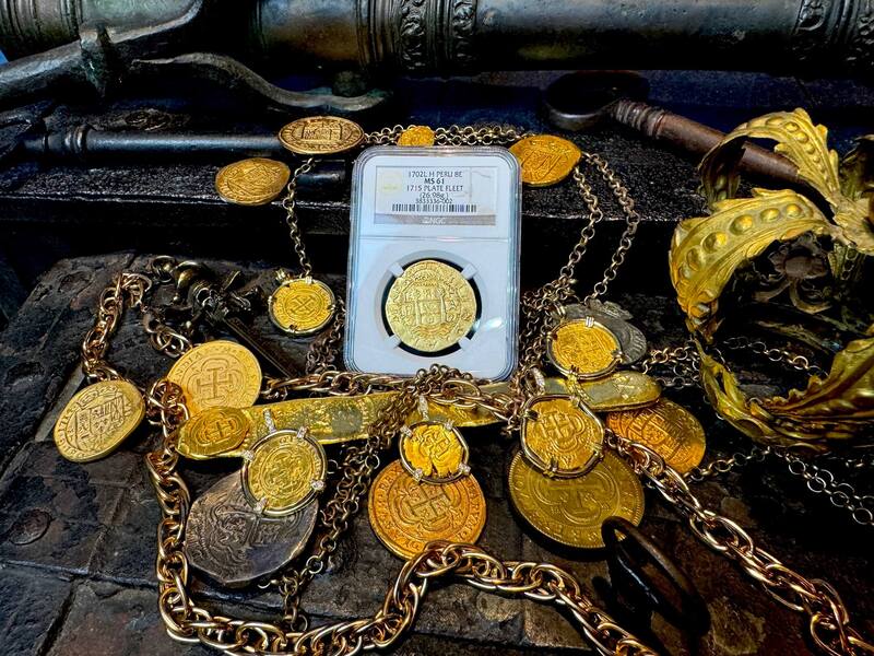 Peru 8 Escudos 1702 "1 of 2 found by Bob Johnson" NGC 61 36