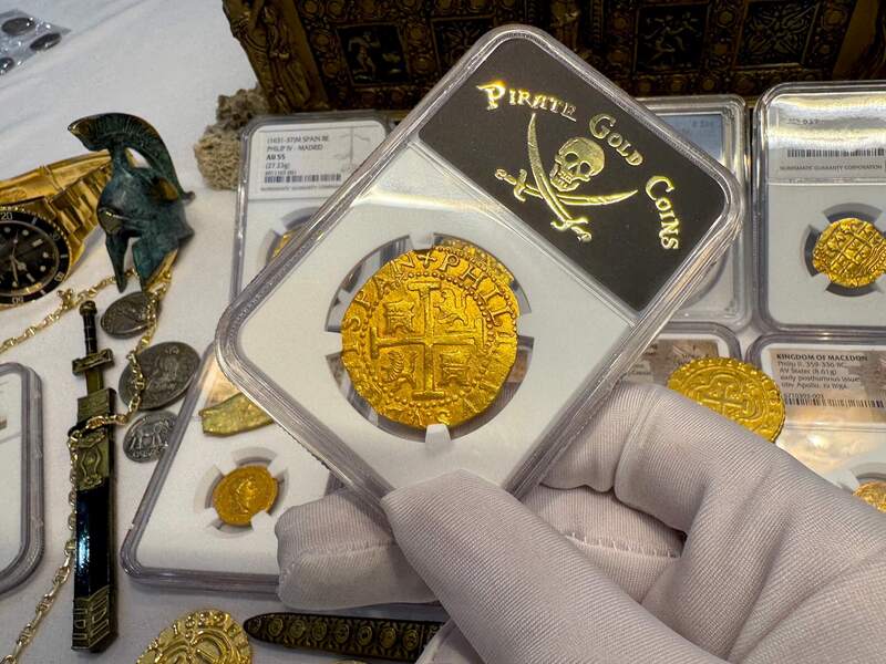 Peru 8 Escudos 1702 "from 1715 Fleet Shipwreck" NGC 64!! 38