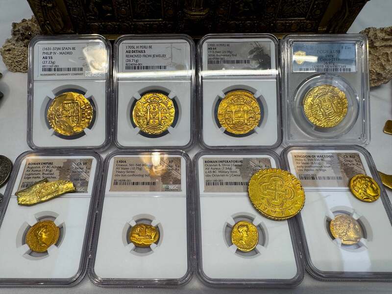 Peru 8 Escudos 1702 "from 1715 Fleet Shipwreck" NGC 64!! 7
