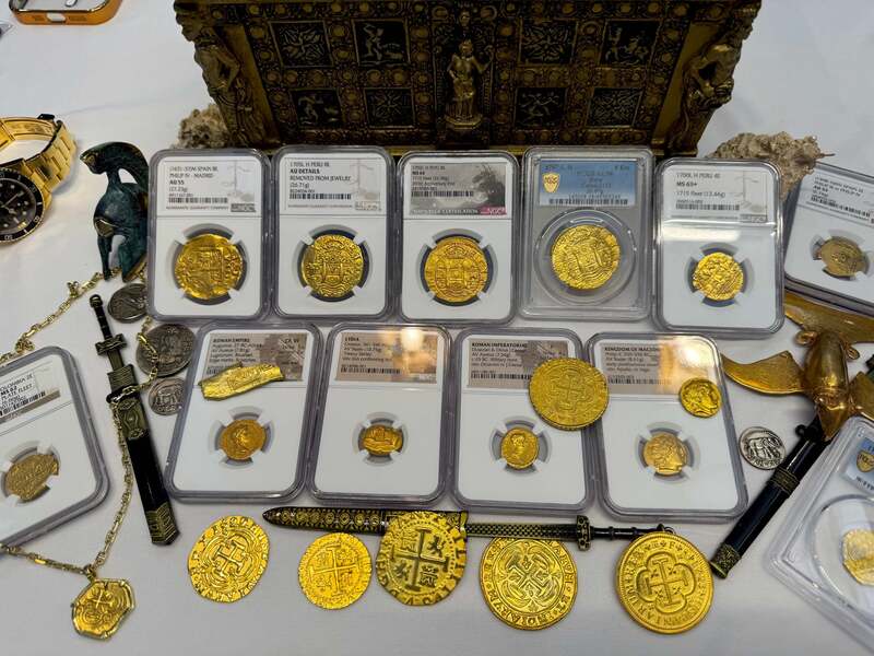 Peru 8 Escudos 1702 "from 1715 Fleet Shipwreck" NGC 64!! 44