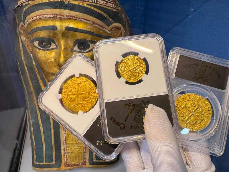 Peru 8 Escudos 1702 "from 1715 Fleet Shipwreck" NGC 64!! 78