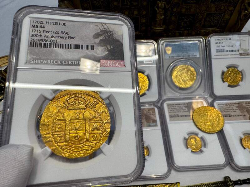 Peru 8 Escudos 1702 "from 1715 Fleet Shipwreck" NGC 64!! 31