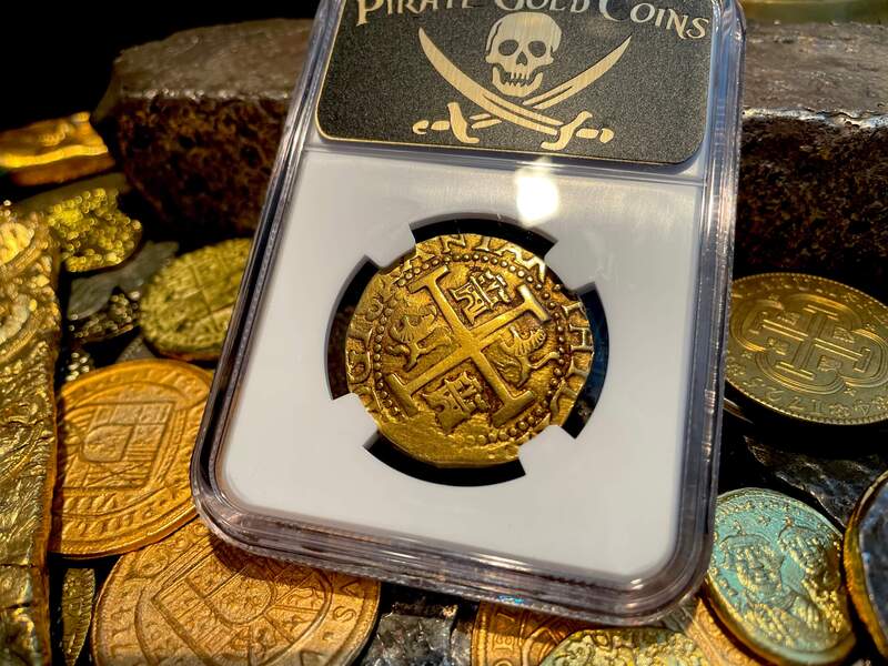 Peru 8 Escudos 1705 NGC 30 13