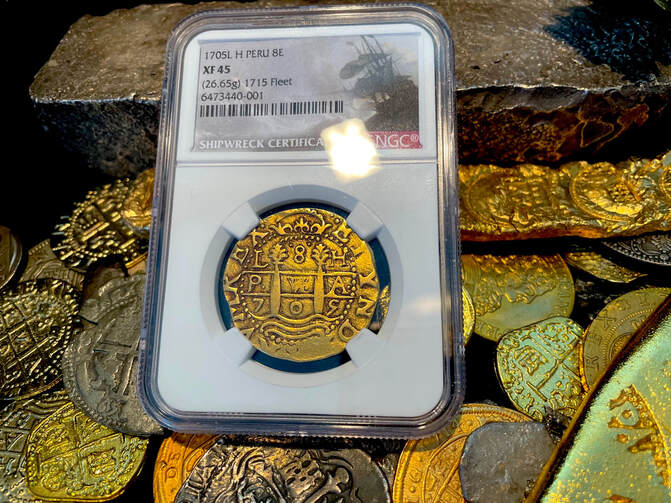Peru 8 Escudos 1705 NGC 30 4