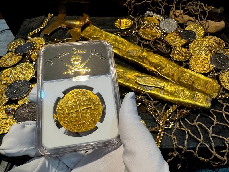 Peru 8 Escudos 1705 "2nd Finest Kn. 1715 Fleet Shipwreck" NGC 63 3