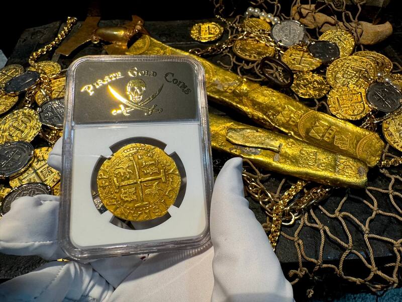 Peru 8 Escudos 1705 "2nd Finest Kn. 1715 Fleet Shipwreck" NGC 63 4