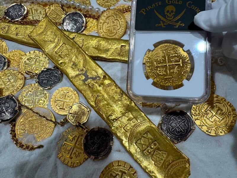 Peru 8 Escudos 1705 "2nd Finest Kn. 1715 Fleet Shipwreck" NGC 63 15