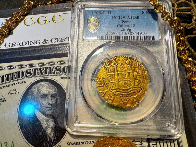 Peru 8 Escudos 1708 "1715 Full Castles" PCGS 50 21