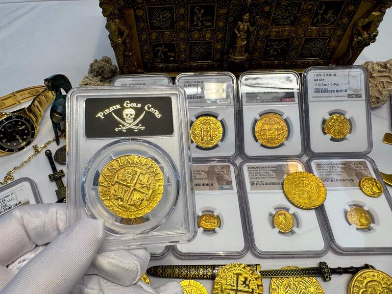 Peru 8 Escudos 1707 "1715 Fleet Shipwreck" PCGS 58 11
