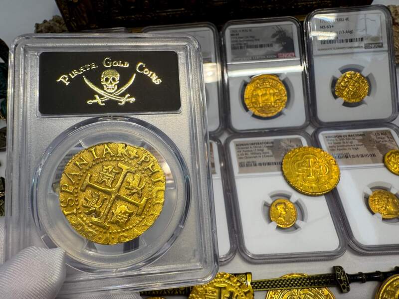 Peru 8 Escudos 1707 "1715 Fleet Shipwreck" PCGS 58 12