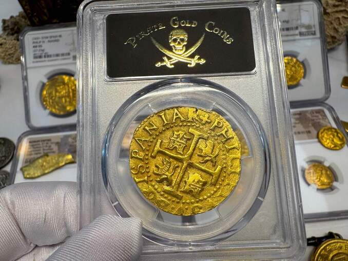 Peru 8 Escudos 1707 "1715 Fleet Shipwreck" PCGS 58 13