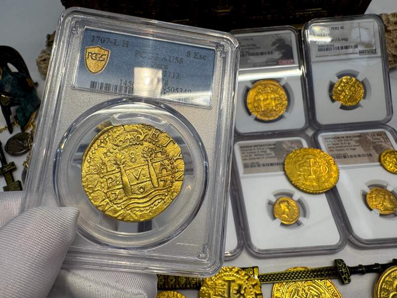 Peru 8 Escudos 1707 "1715 Fleet Shipwreck" PCGS 58 14