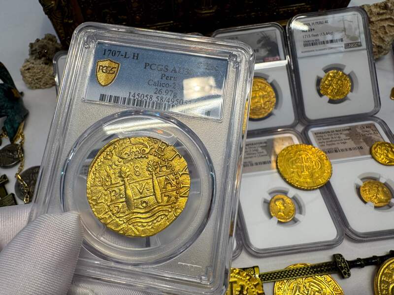 Peru 8 Escudos 1707 "1715 Fleet Shipwreck" PCGS 58 7