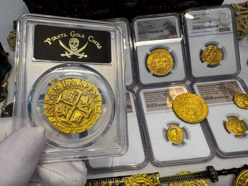 Peru 8 Escudos 1707 "1715 Fleet Shipwreck" PCGS 58 26