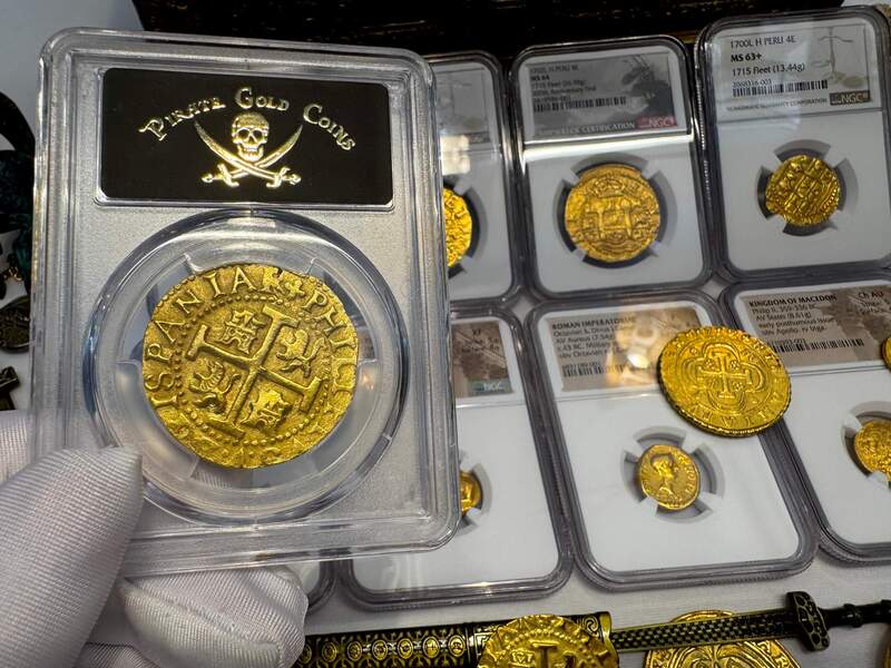 Peru 8 Escudos 1707 "1715 Fleet Shipwreck" PCGS 58 27