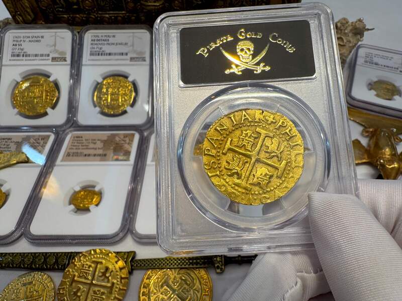 Peru 8 Escudos 1707 "1715 Fleet Shipwreck" PCGS 58 33