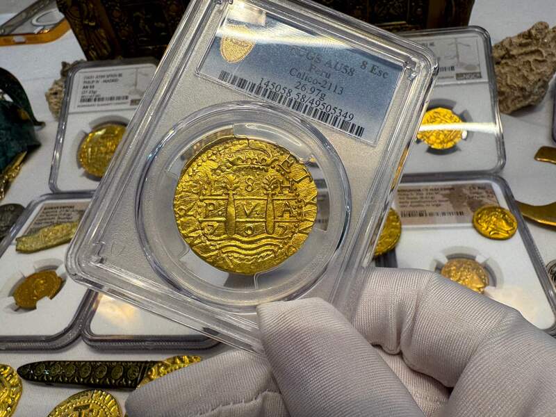 Peru 8 Escudos 1707 "1715 Fleet Shipwreck" PCGS 58 16