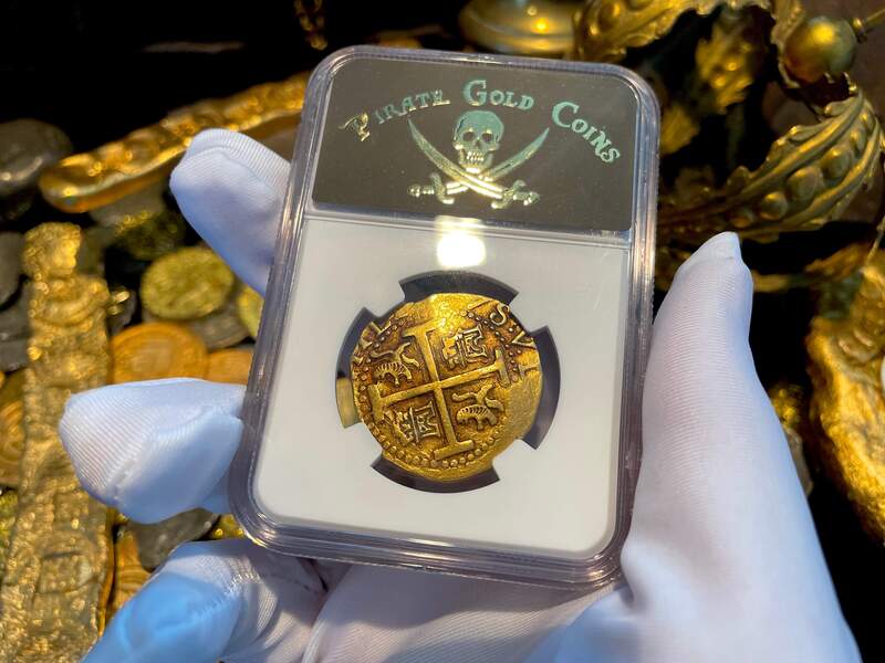 Peru 8 Escudos 1708 "1715 Fleet Shipwreck" NGC 53 10