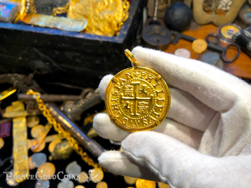 Reproduction Peru 8 Escudos 1708 "Fleet Shipwreck" Pendant 4