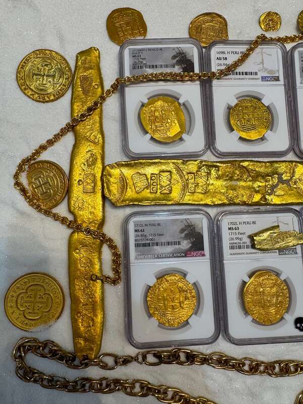 Peru 8 Escudos 1712 "1715 Fleet Shipwreck" NGC 62 11