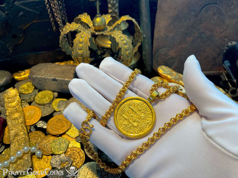 Peru 8 Escudos 1712 "1715 Fleet Shipwreck" Plate Coin Pendant 12