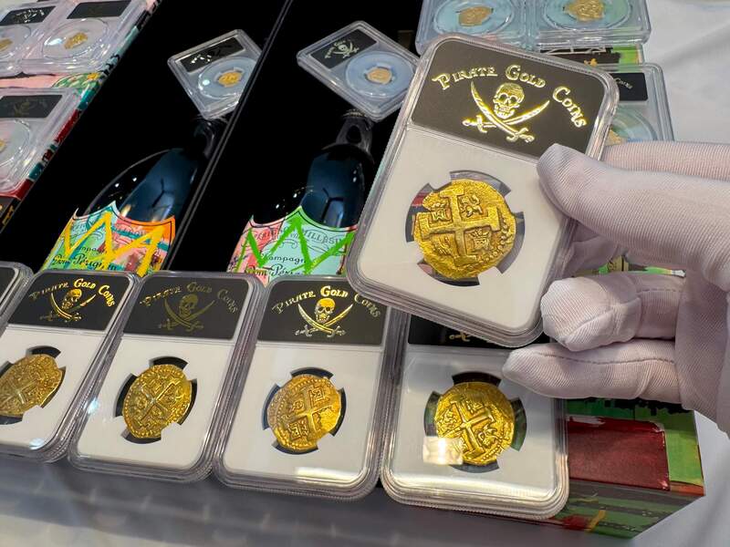 Peru 8 Escudos 1724 "Only 3 Graded" NGC 45 61