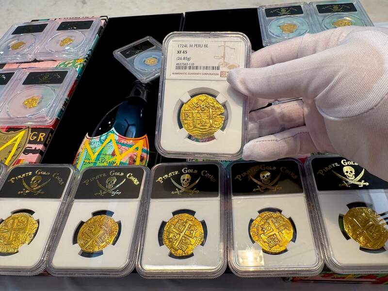 Peru 8 Escudos 1724 "Only 3 Graded" NGC 45 3