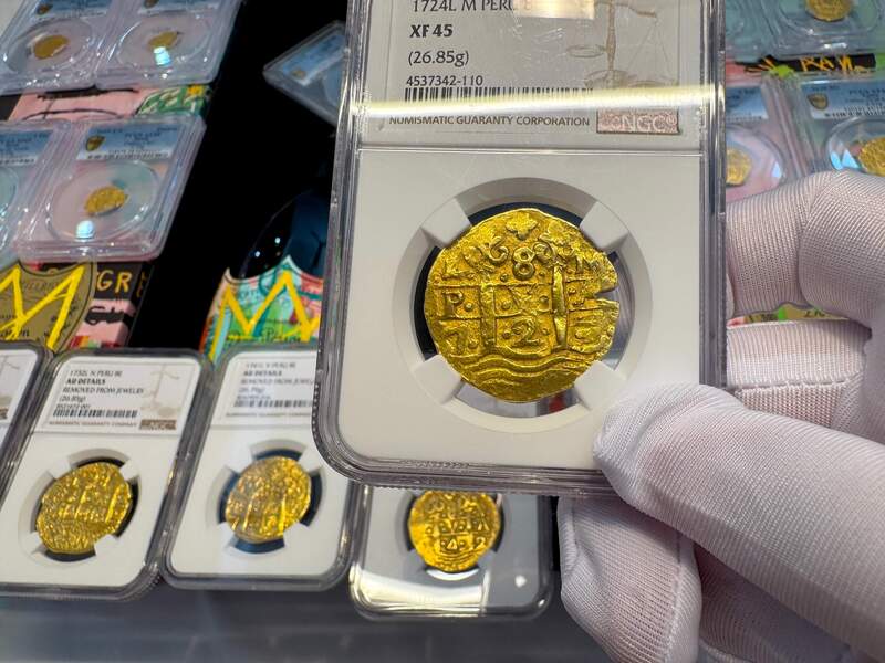Peru 8 Escudos 1724 "Only 3 Graded" NGC 45 7