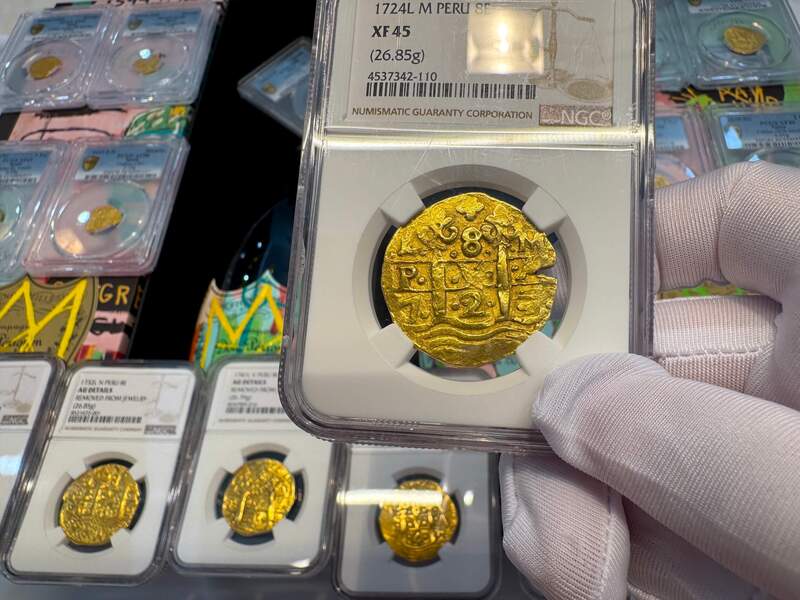 Peru 8 Escudos 1724 "Only 3 Graded" NGC 45 68