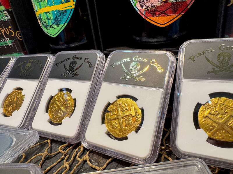 Peru 8 Escudos 1724 "Only 3 Graded" NGC 45 26