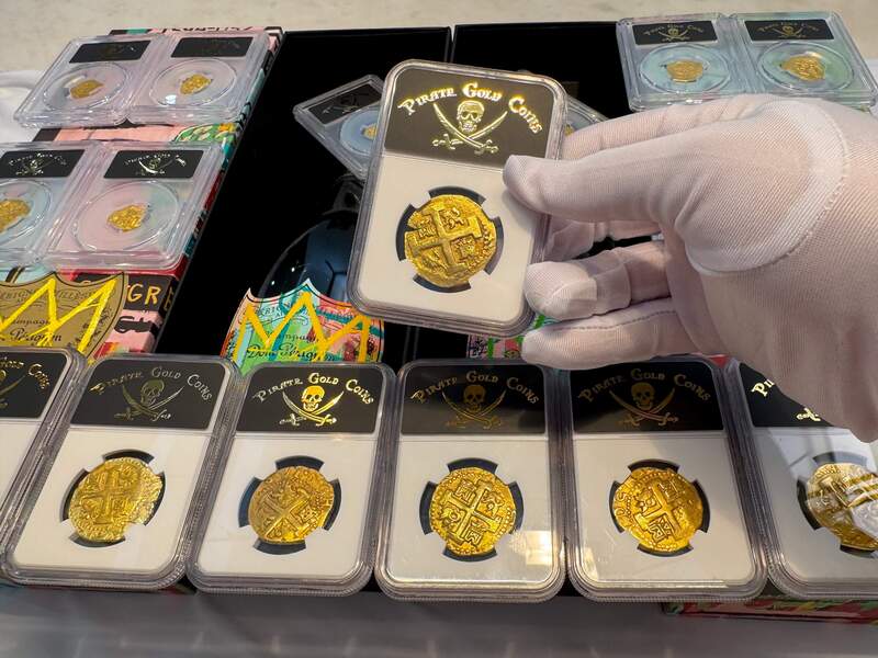 Peru 8 Escudos 1724 "Only 3 Graded" NGC 45 59