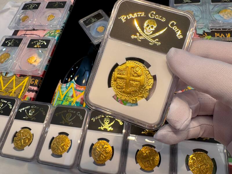 Peru 8 Escudos 1732 "Philip V" NGC AU 50