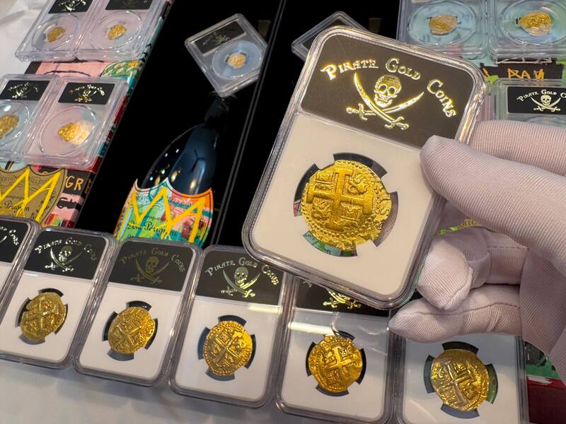 Peru 8 Escudos 1732 "Philip V" NGC AU 51