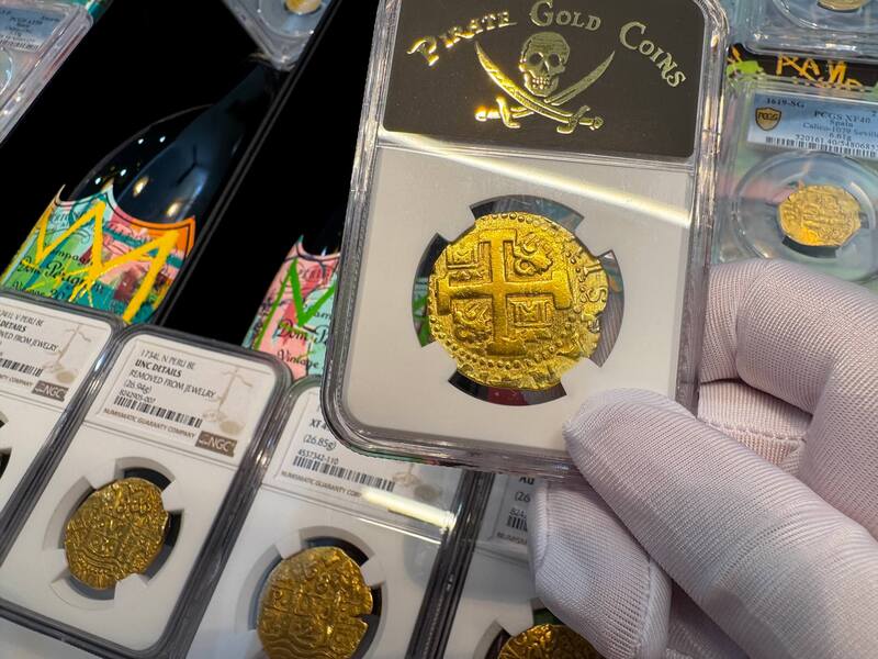 Peru 8 Escudos 1732 "Philip V" NGC AU 58