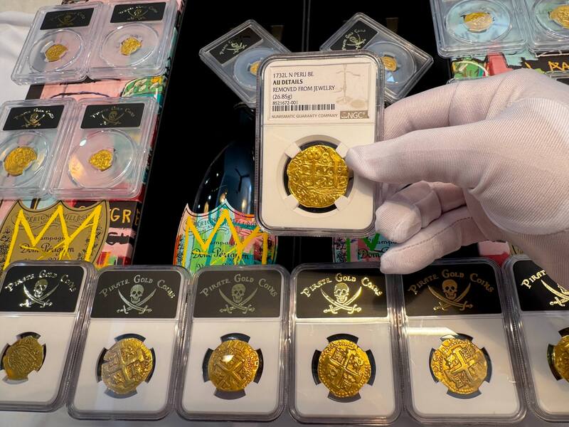 Peru 8 Escudos 1732 "Philip V" NGC AU 19