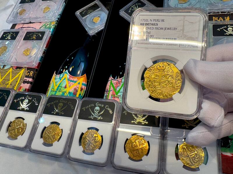 Peru 8 Escudos 1732 "Philip V" NGC AU 49