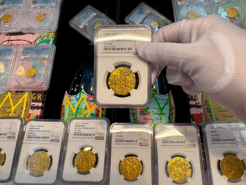 Peru 8 Escudos 1734 "Philip V" NGC UNC 28