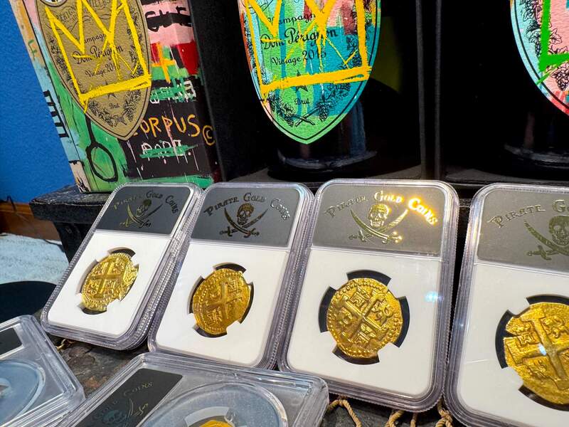 Peru 8 Escudos 1734 "Philip V" NGC UNC 12