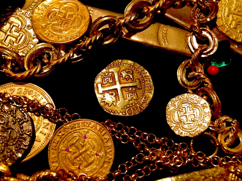 Peru 8 Escudos 1735 "Amazing Detail ~ Double Date" RAW 15