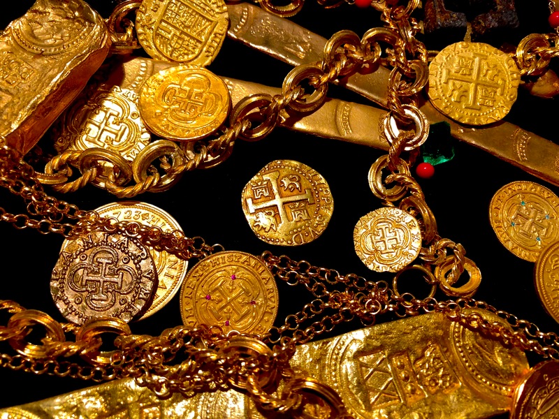 Peru 8 Escudos 1735 "Amazing Detail ~ Double Date" RAW 16