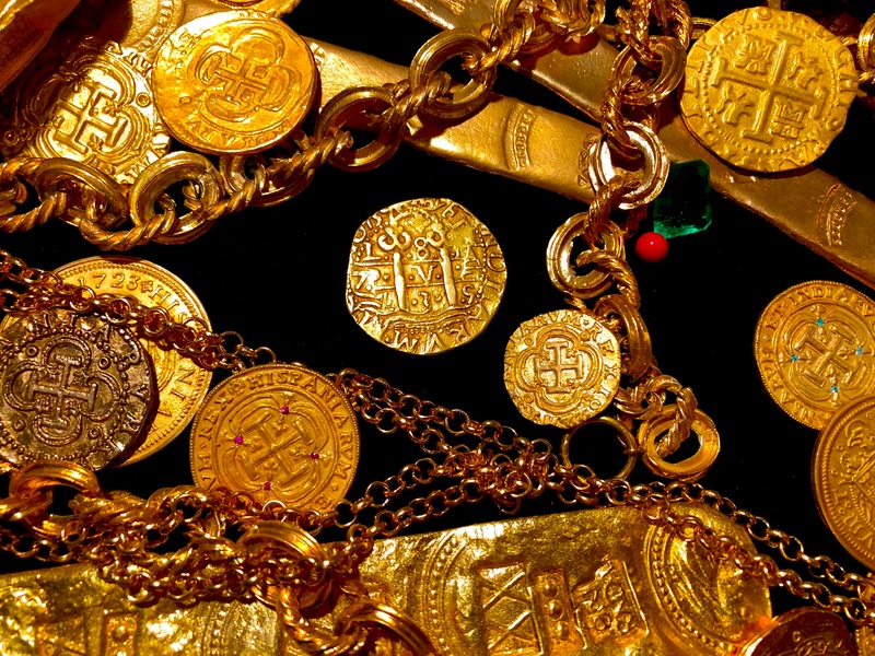 Peru 8 Escudos 1735 "Amazing Detail ~ Double Date" RAW 17