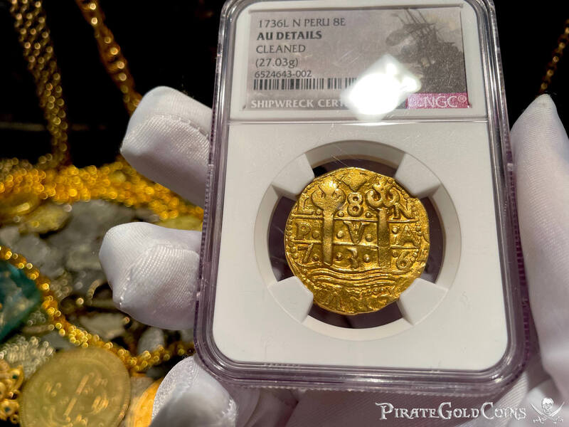 Peru 8 Escudos 1736NGC AU 3