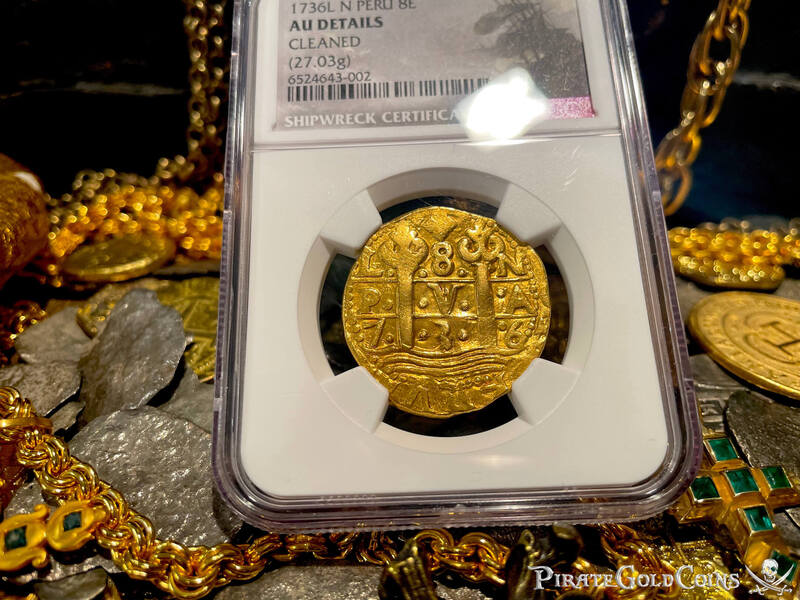 Peru 8 Escudos 1736NGC AU 10