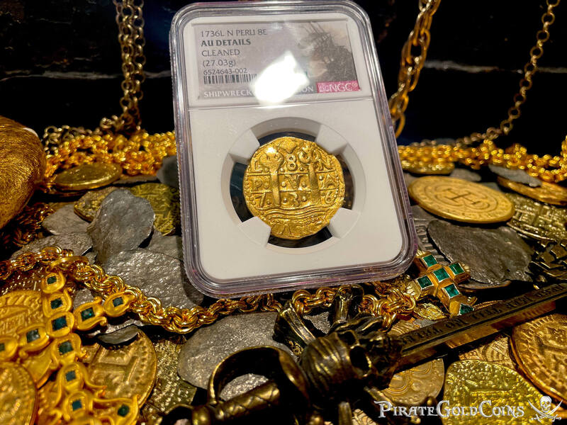 Peru 8 Escudos 1736NGC AU 11